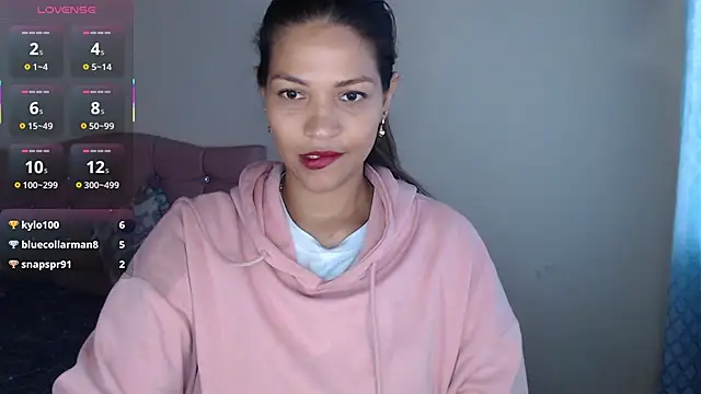 makennaa  online show from November 4, 2025, 11:03 am