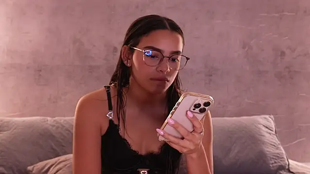 Snapshot of Nicky_and_Blake chatting on February 21, 2026, 7:16 pm Nicky and Blake online show from February 21, 2026, 7:16 pm