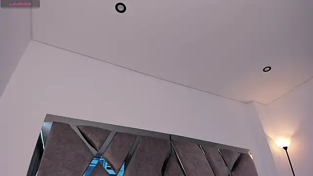 samaay07  online show from April 10, 2026, 8:49 pm