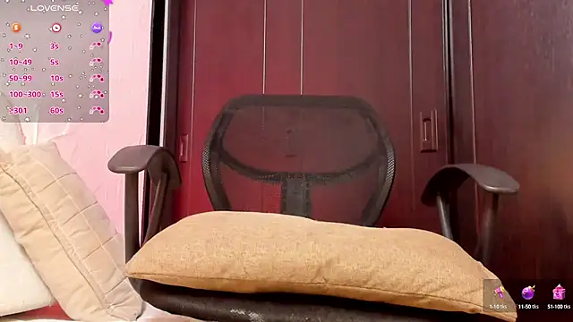 Snapshot of luck_noor7 chatting on October 5, 2025, 5:09 am luck noor7 online show from October 5, 2025, 5:09 am