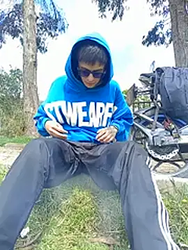 Cuervo maniaco online show from January 8, 2026, 3:51 pm