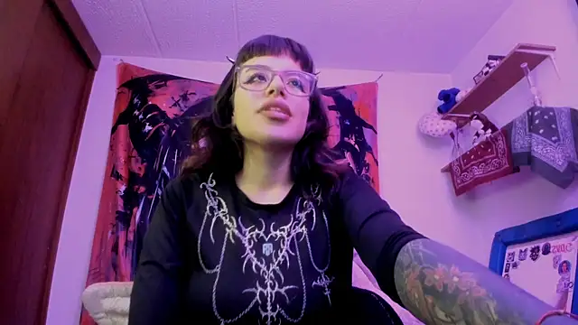 Lucyfx666 online show from June 25, 2026, 6:40 am