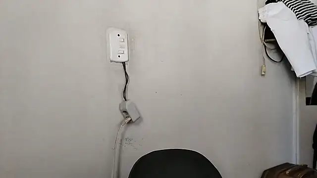 RenziTatte online show from October 8, 2025, 4:51 pm