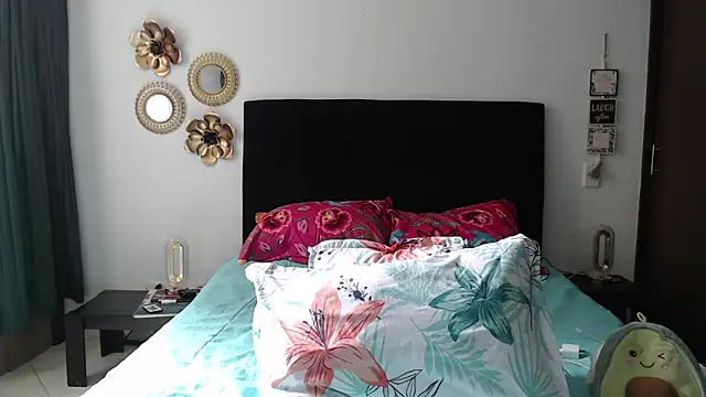 Snapshot of TatianaMonteross chatting on October 11, 2025, 7:37 pm TatianaMonteross online show from October 11, 2025, 7:37 pm