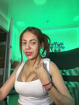 AnnbellaRosse online show from September 19, 2025, 1:04 pm