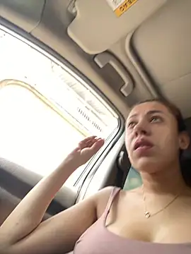 AnnbellaRosse online show from October 2, 2025, 4:32 pm