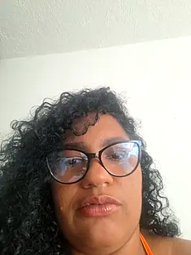 Annie-Wolf online show from November 17, 2025, 9:08 pm