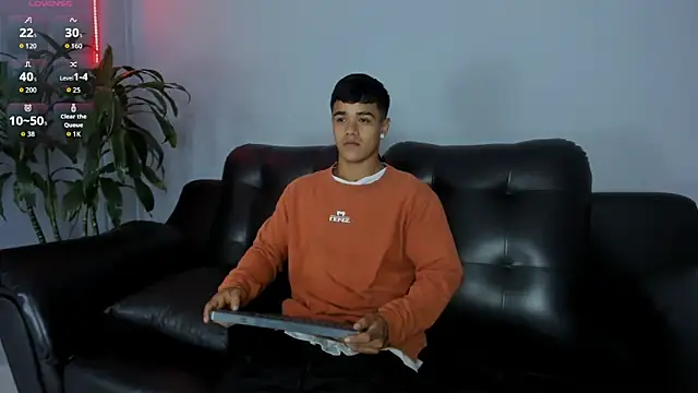 Snapshot of Rob_saenz_ chatting on September 26, 2025, 3:52 pm Rob saenz online show from September 26, 2025, 3:52 pm