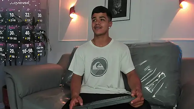 Rob saenz  online show from December 4, 2025, 2:27 pm