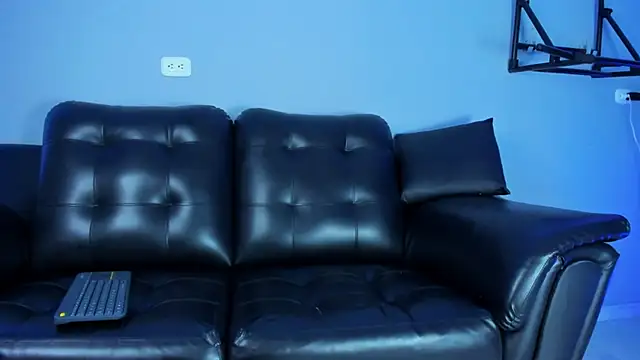 Snapshot of Rob_saenz_ chatting on March 18, 2025, 1:01 pm Rob saenz online show from March 18, 2025, 1:01 pm