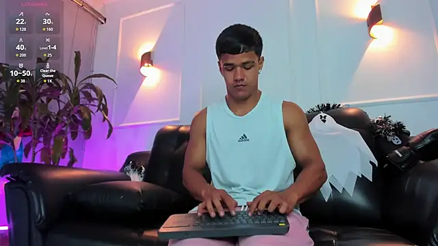 Snapshot of Rob_saenz_ chatting on October 31, 2025, 1:41 pm Rob saenz online show from October 31, 2025, 1:41 pm