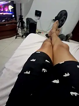 Snapshot of leoytessa_10 chatting on September 30, 2025, 1:00 am leoytessa 10 online show from September 30, 2025, 1:00 am