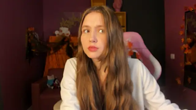 MaryannSoftt online show from October 15, 2025, 3:53 pm