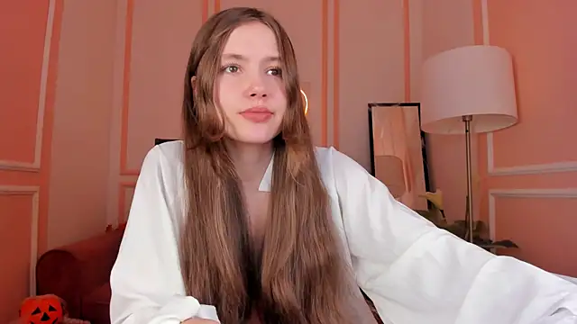 MaryannSoftt online show from October 23, 2025, 4:05 pm