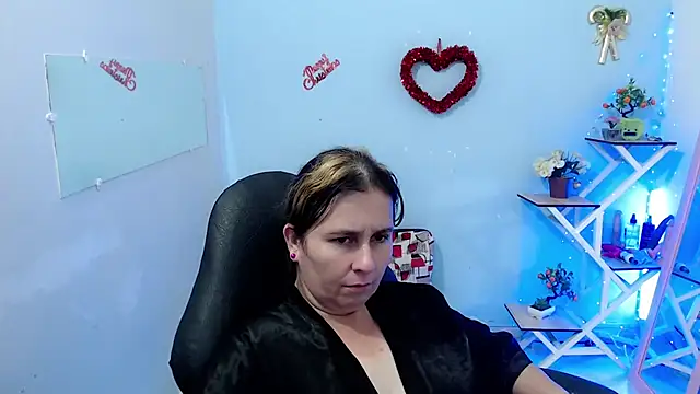 Snapshot of victoria_jones chatting on February 26, 2026, 2:39 pm victoria jones online show from February 26, 2026, 2:39 pm