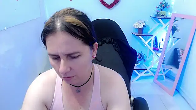 Snapshot of victoria_jones chatting on February 13, 2026, 3:56 pm victoria jones online show from February 13, 2026, 3:56 pm