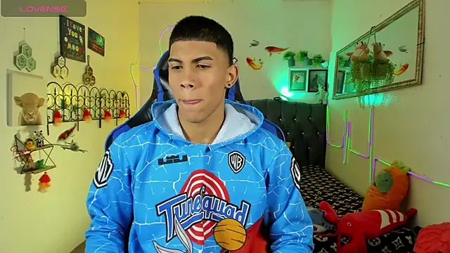 Snapshot of Damian_latinxxx chatting on January 19, 2026, 3:10 am Damian latinxxx online show from January 19, 2026, 3:10 am