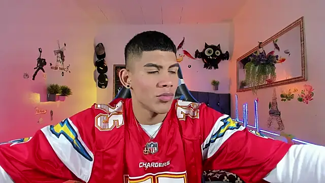 Damian latinxxx online show from November 1, 2025, 3:13 am