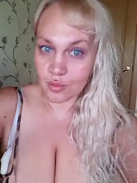 Snapshot of IsabellaBoni chatting on October 6, 2025, 7:09 am IsabellaBoni online show from October 6, 2025, 7:09 am