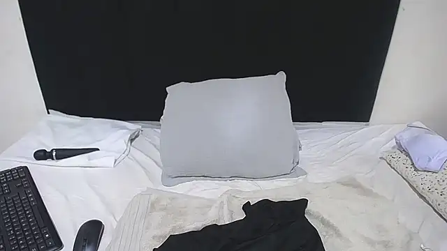 DollDivaX online show from September 17, 2025, 8:38 am