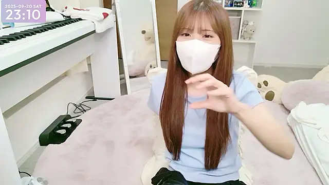 Snapshot of -SHINON- chatting on September 20, 2025, 2:11 pm -SHINON- online show from September 20, 2025, 2:11 pm