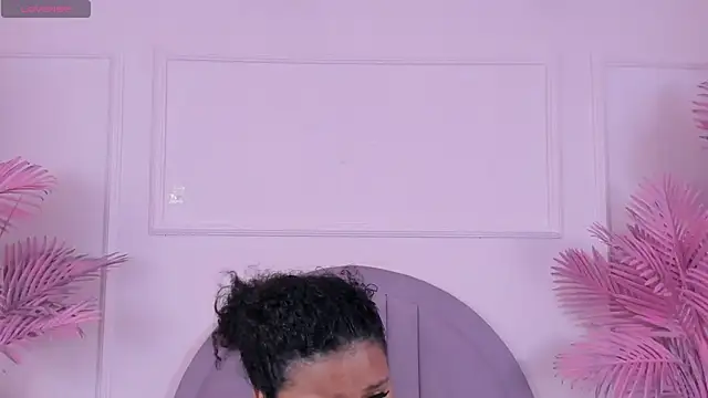 Isabellsmmith online show from October 10, 2025, 7:36 pm