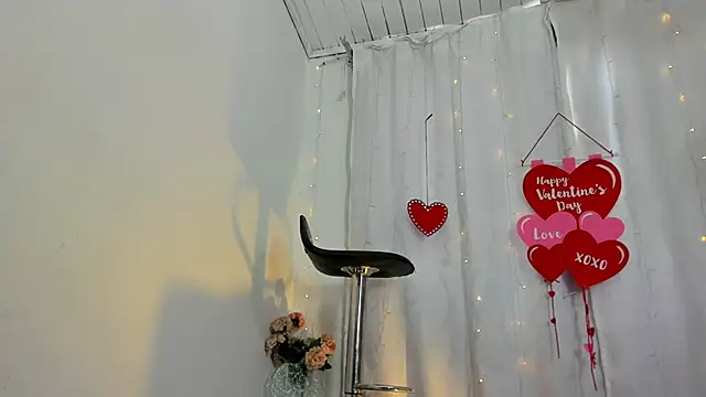 Zara dulce online show from February 17, 2025, 3:22 pm