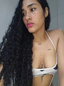 Snapshot of jaderossxx chatting on July 4, 2026, 4:22 pm jaderossxx online show from July 4, 2026, 4:22 pm