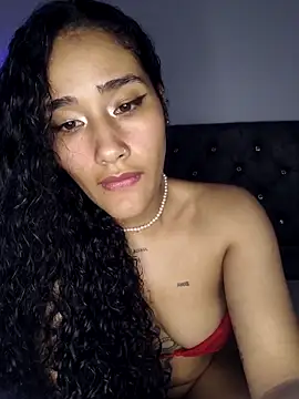 jaderossxx online show from April 18, 2026, 1:52 am