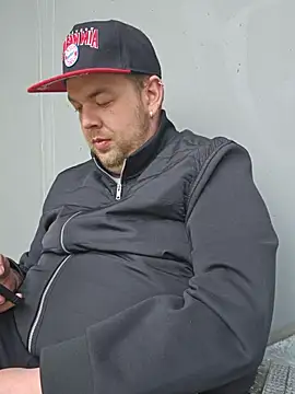 PupW0lfy online show from October 13, 2025, 10:39 am