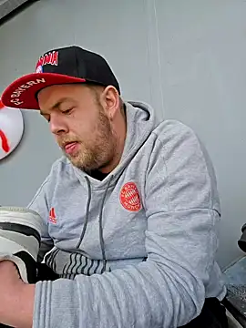 PupW0lfy online show from January 24, 2025, 11:26 am