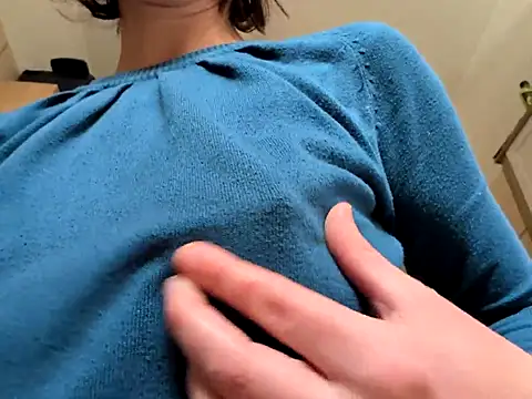 Milky hairy mommy online show from October 2, 2025, 8:50 am