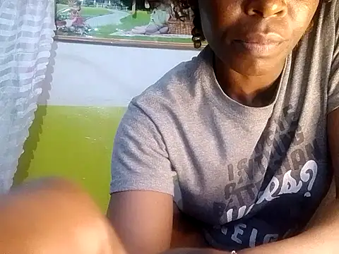 Snapshot of Claris2 chatting on October 3, 2025, 8:21 pm Claris2 online show from October 3, 2025, 8:21 pm