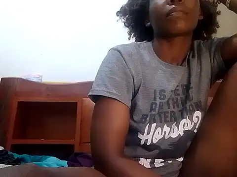 Snapshot of Claris2 chatting on October 8, 2025, 8:42 pm Claris2 online show from October 8, 2025, 8:42 pm