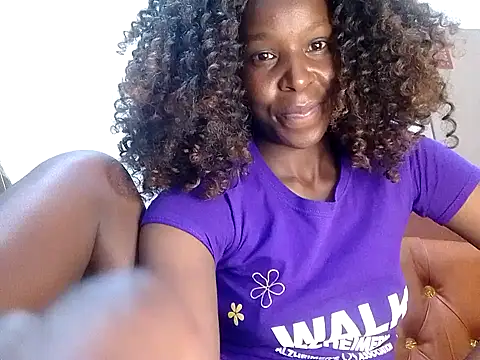 Snapshot of Claris2 chatting on October 11, 2025, 7:48 pm Claris2 online show from October 11, 2025, 7:48 pm