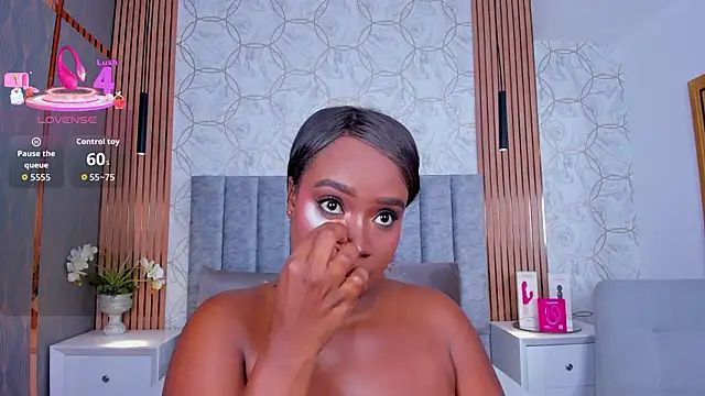 Britanymooree online show from February 3, 2026, 7:30 pm