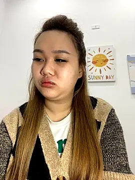 Odette68 online show from December 2, 2025, 11:50 pm