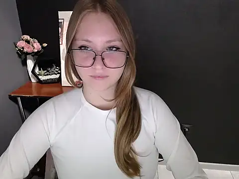 lady minx online show from October 6, 2025, 7:20 am