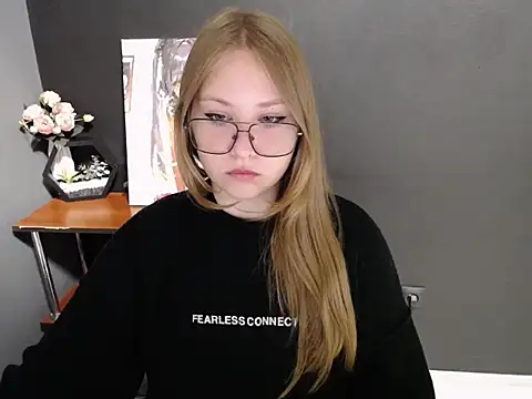 lady minx online show from October 13, 2025, 6:37 am