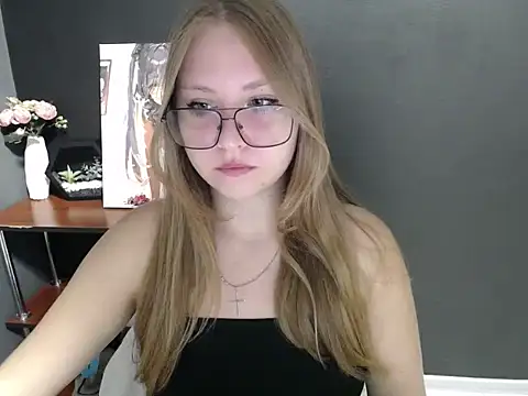 lady minx online show from September 18, 2025, 6:27 am