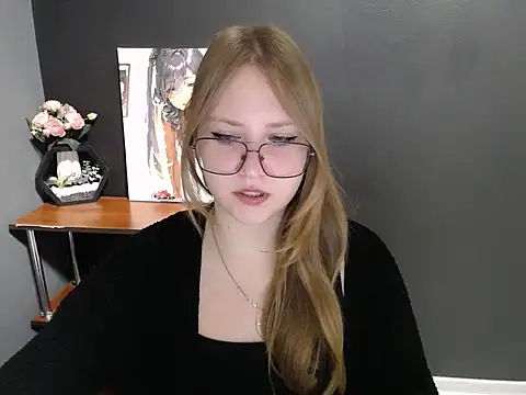 lady minx online show from October 28, 2025, 8:46 am