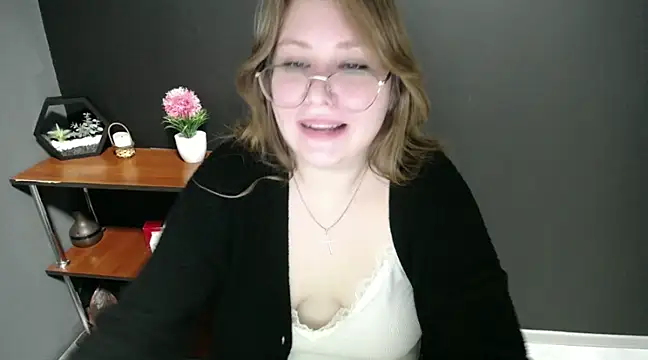lady minx online show from February 14, 2025, 10:38 am