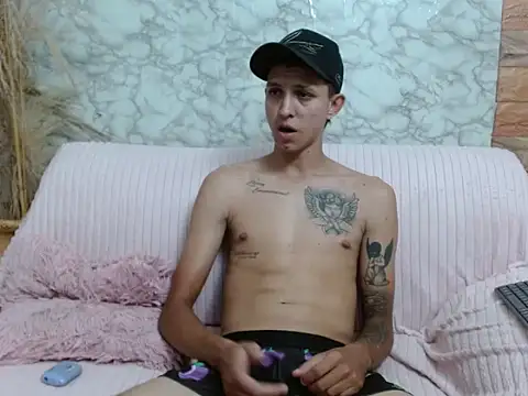 Snapshot of alan_karol_mds chatting on October 8, 2025, 8:31 pm alan karol mds online show from October 8, 2025, 8:31 pm