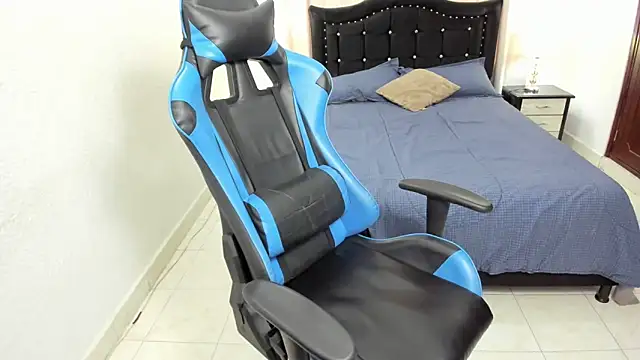 Snapshot of Debora_brown chatting on January 8, 2025, 1:52 pm Debora brown online show from January 8, 2025, 1:52 pm