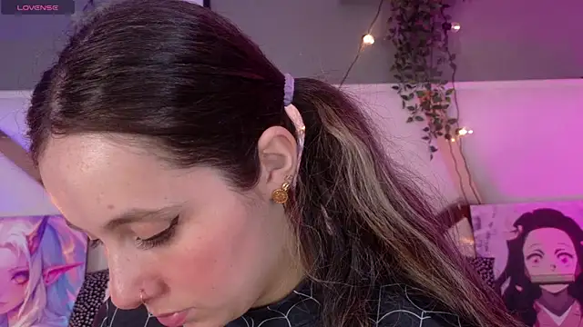 AmbarHills 1 online show from November 8, 2025, 11:58 am