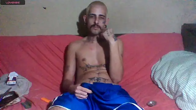 Snapshot of sellvageria chatting on April 20, 2026, 9:05 pm sellvageria online show from April 20, 2026, 9:05 pm
