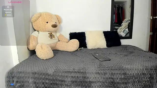 Snapshot of LittleParker chatting on September 23, 2025, 11:50 am LittleParker online show from September 23, 2025, 11:50 am