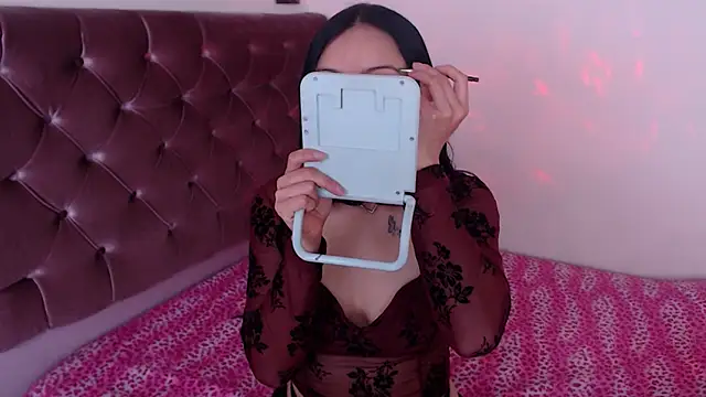 Suzanne abbey online show from February 26, 2025, 3:32 pm