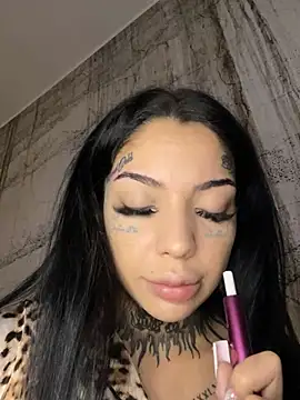 CreamyInkky  online show from January 25, 2025, 4:03 pm