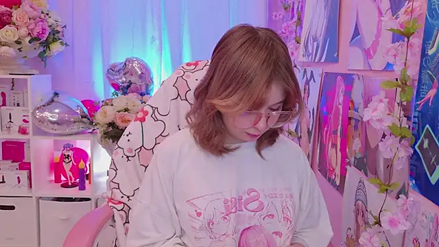 Snapshot of Coconut_Mia chatting on February 6, 2026, 8:05 pm Coconut Mia online show from February 6, 2026, 8:05 pm